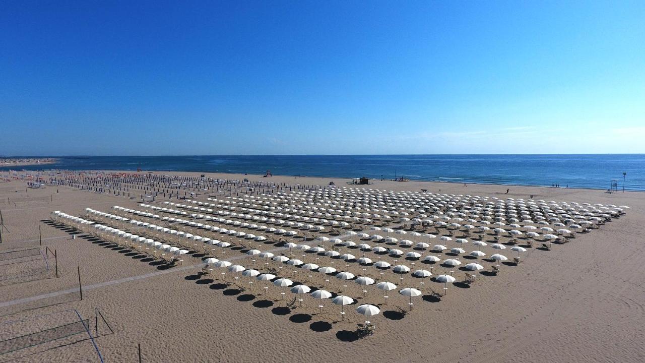 Camping Albatross Mobile Homes On Mare E Pineta